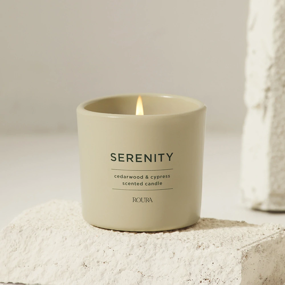ROURA vonná svíčka Serenity - Cedarwood & Cypress 250 g
