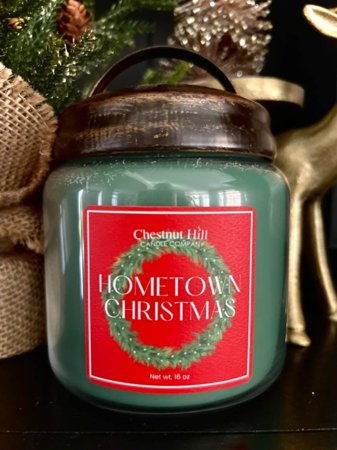 Chestnut Hill Candle - vonná svíčka Hometown Christmas 454 g