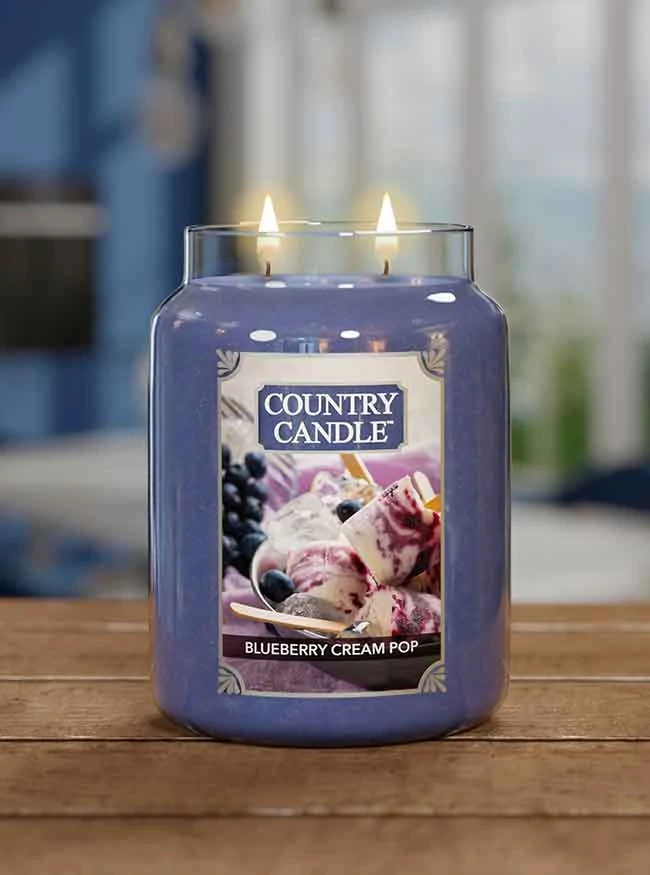 Country Candle vonná svíčka Blueberry Cream Pop 680 g