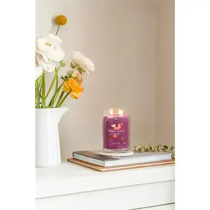 Yankee candle, vonná svíčka Signature Mulled Sangria (Svařená Sangrie) 567 g