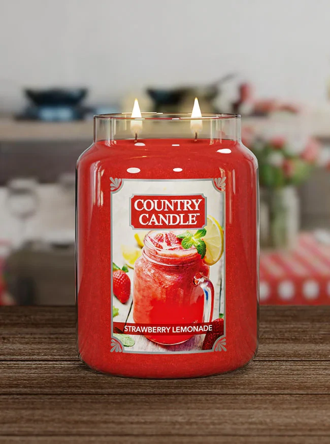Country Candle vonná svíčka Strawberry Lemonade 737 g