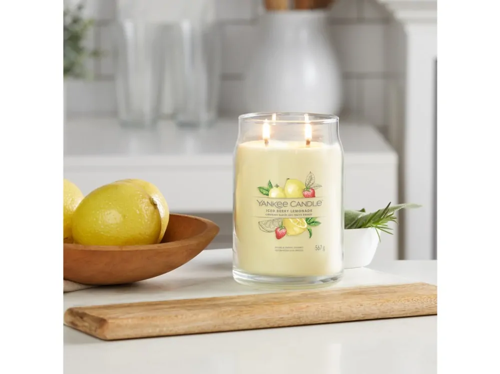 Yankee candle, vonná svíčka Signature Iced Berry Lemonade 567 g