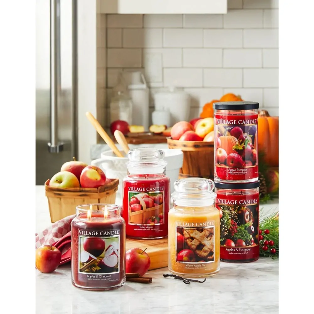 Village Candle - vonná svíčka Apples & Cinnamon (Jablko a skořice) 602 g