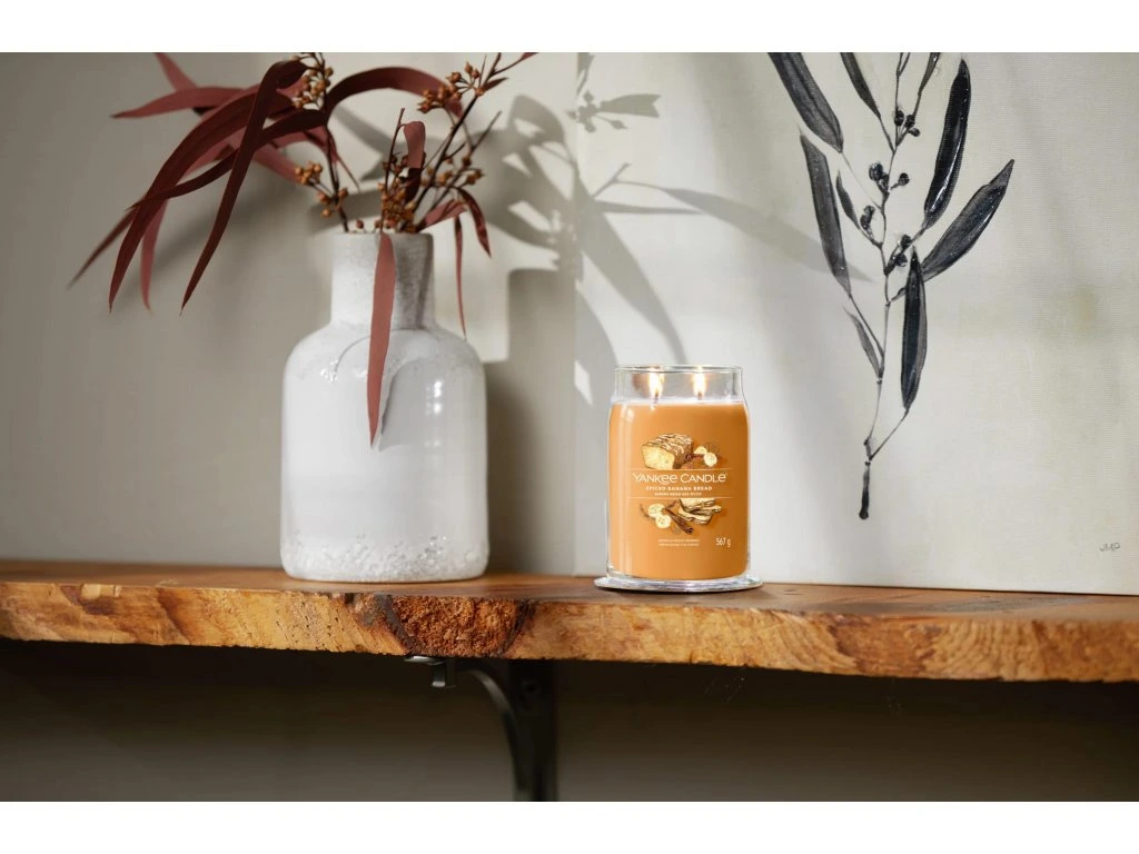 Yankee candle, vonná svíčka Signature Spiced Banana Bread (Banánový chlebíček s kořením) 567 g