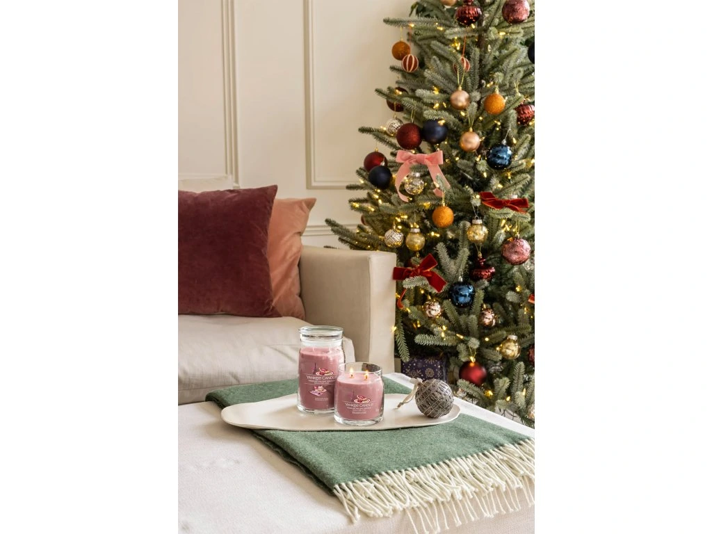 Yankee candle, vonná svíčka Signature Parisian Holiday Brunch (Vánoční brunch v Paříži) 567 g