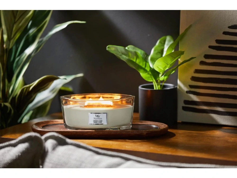 WoodWick svíčka loď Lavender & Cedar (Levandule a cedr) 453 g