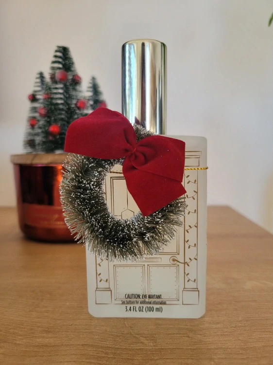 DW HOME - parfém do prostoru a na textilie Holiday Wishes 100 ml