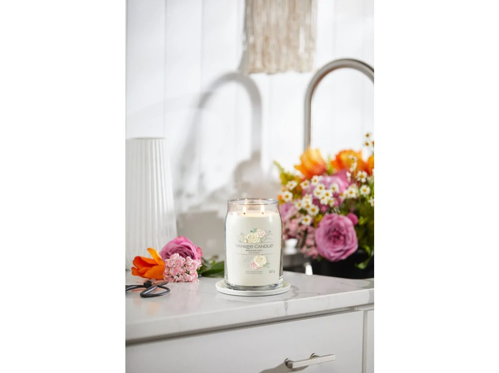 Yankee candle, vonná svíčka Signature Wedding Day (Svatební den) 567 g