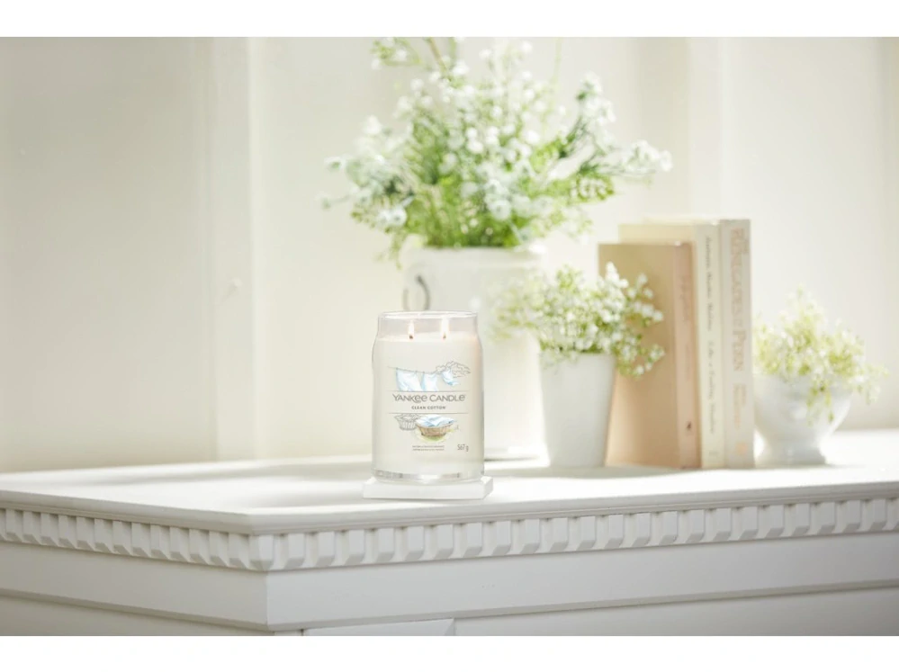 Yankee candle, vonná svíčka Clean Cotton (Čistá bavlna) 567 g