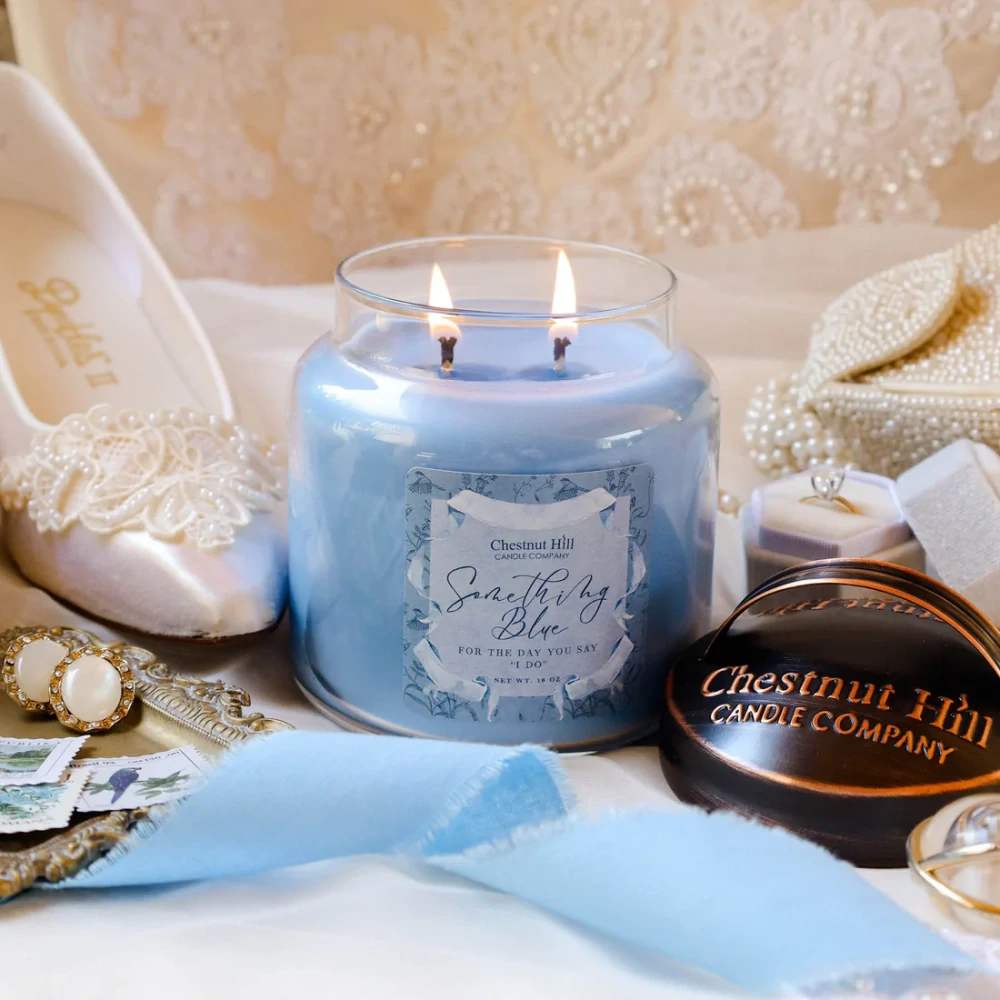 Chestnut Hill Candle - vonná svíčka Something Blue 454 g