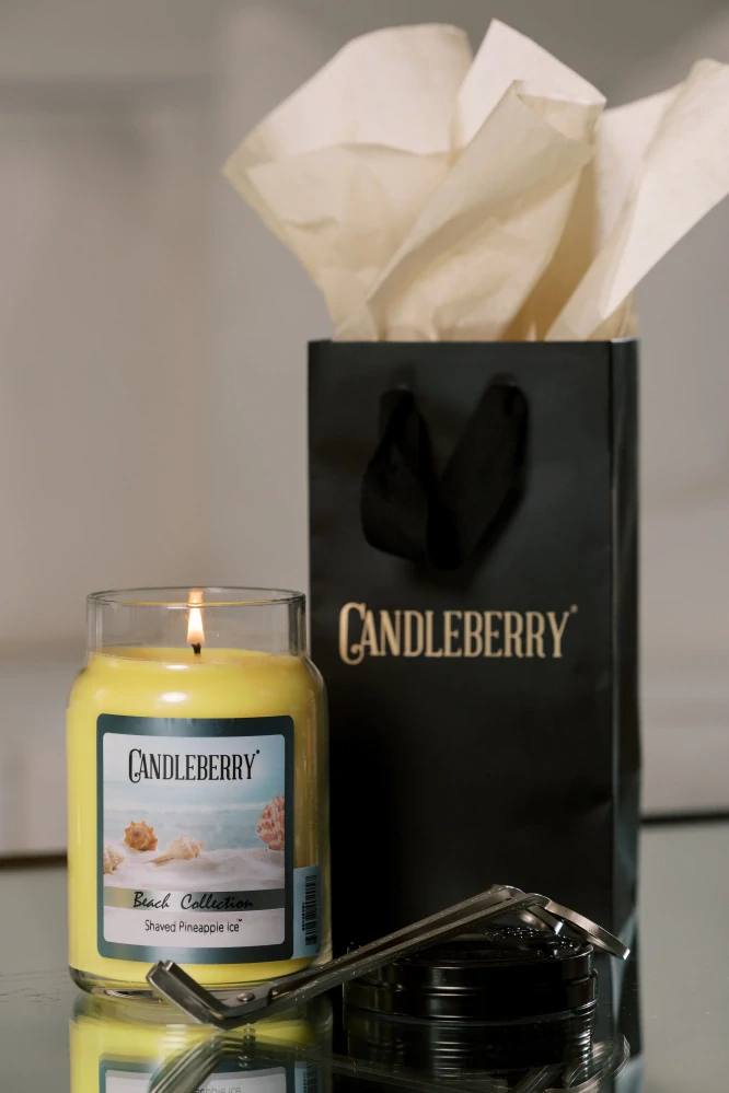 Candleberry - vonná svíčka Shaved Pineapple Ice (Beach collection) 624 g