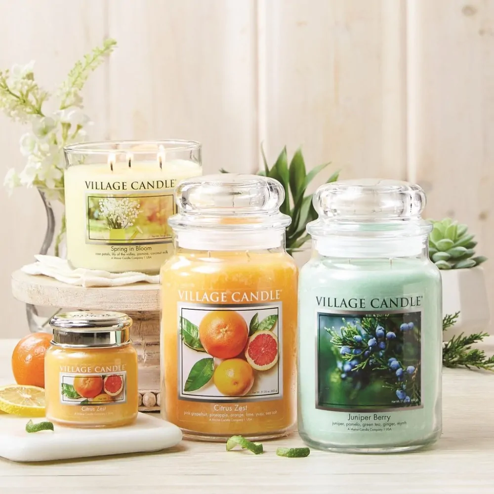Village Candle - vonná svíčka Juniper Berry (Bobule jalovce) 602 g