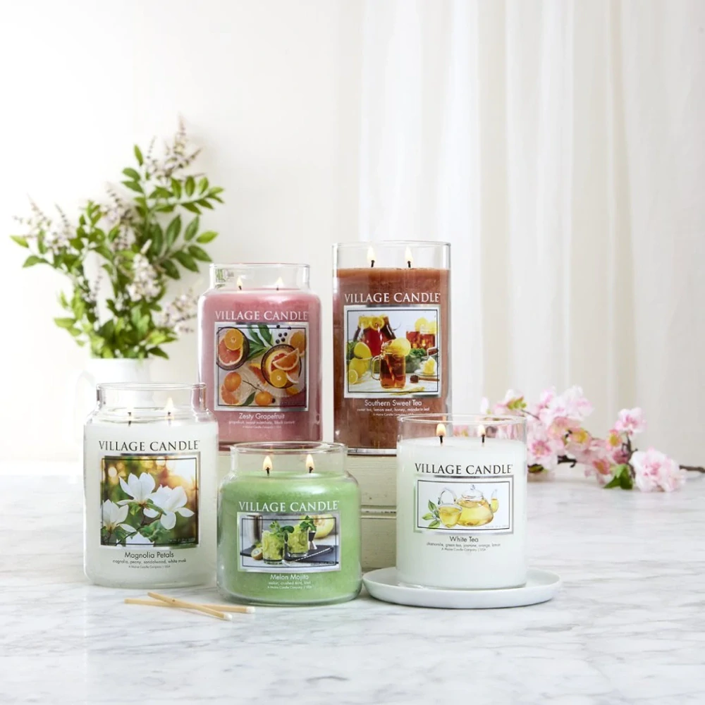 Village Candle - vonná svíčka Southern Sweet Tea 538 g