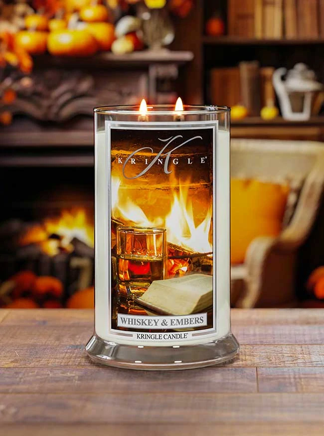 Kringle Candle, vonná svíčka Whiskey & Embers 624 g