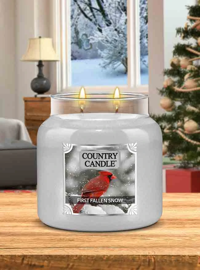 Country Candle vonná svíčka First Fallen Snow 510 g