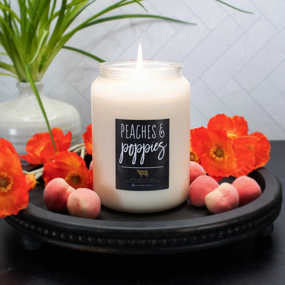 Milkhouse Candle Co. - vonná svíčka Peaches & Poppies 737 g
