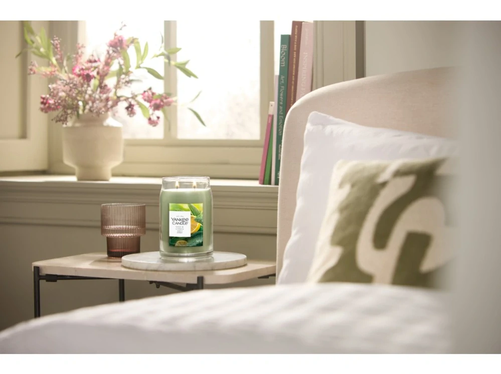 Yankee Candle Signature velká vonná svíčka Sage & Citrus 567 g