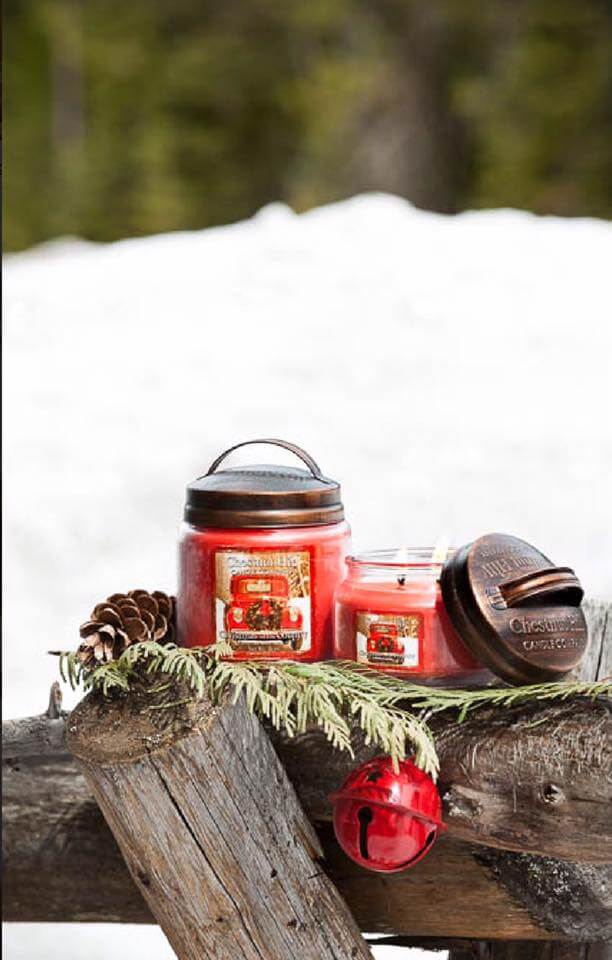 Chestnut Hill Candle - vonná svíčka Christmas in the Country 454 g
