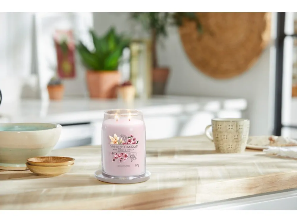 Yankee candle, vonná svíčka Signature Pink Cherry & Vanilla 567 g