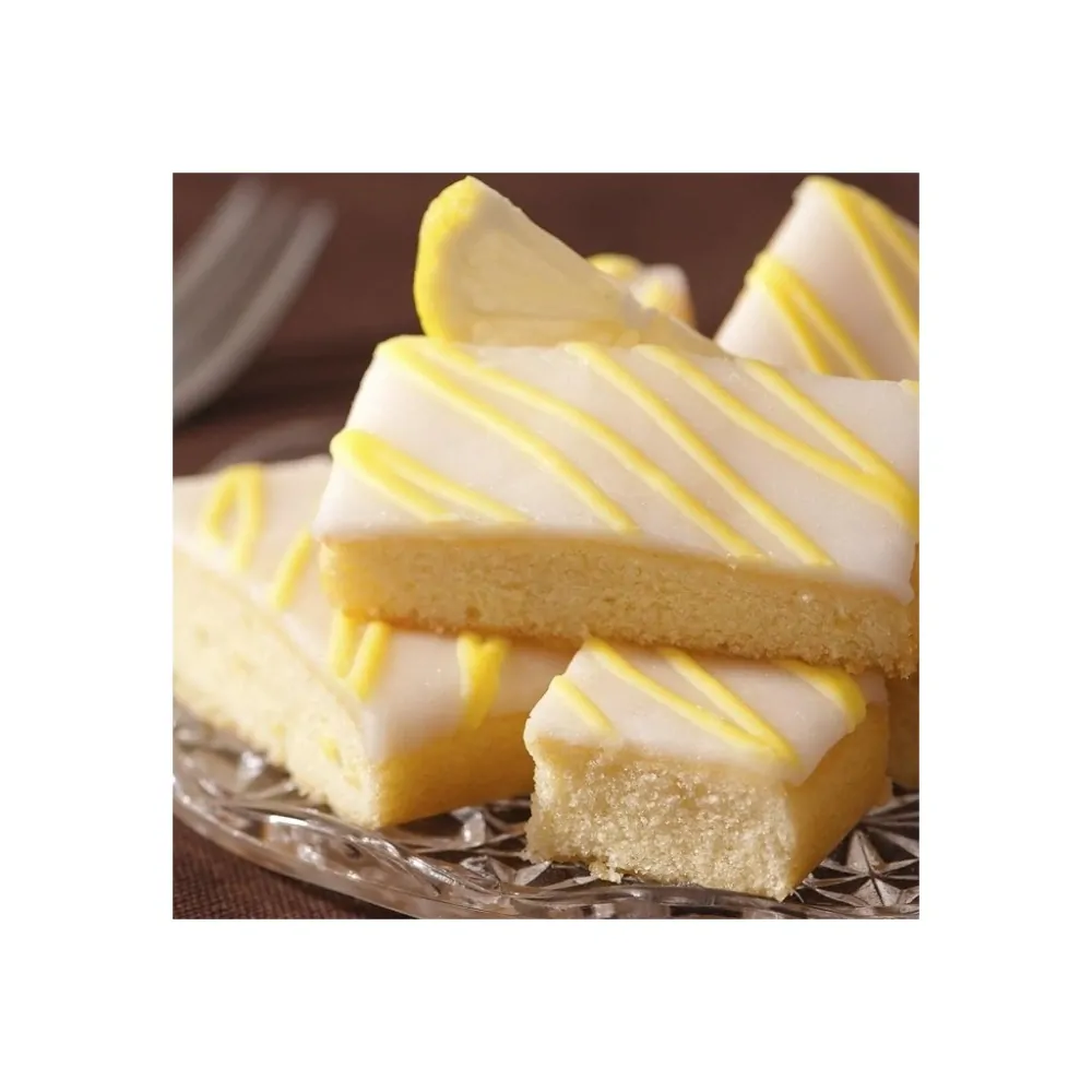 Village Candle - vonná svíčka Lemon Pound Cake (Citronový koláč) 602 g