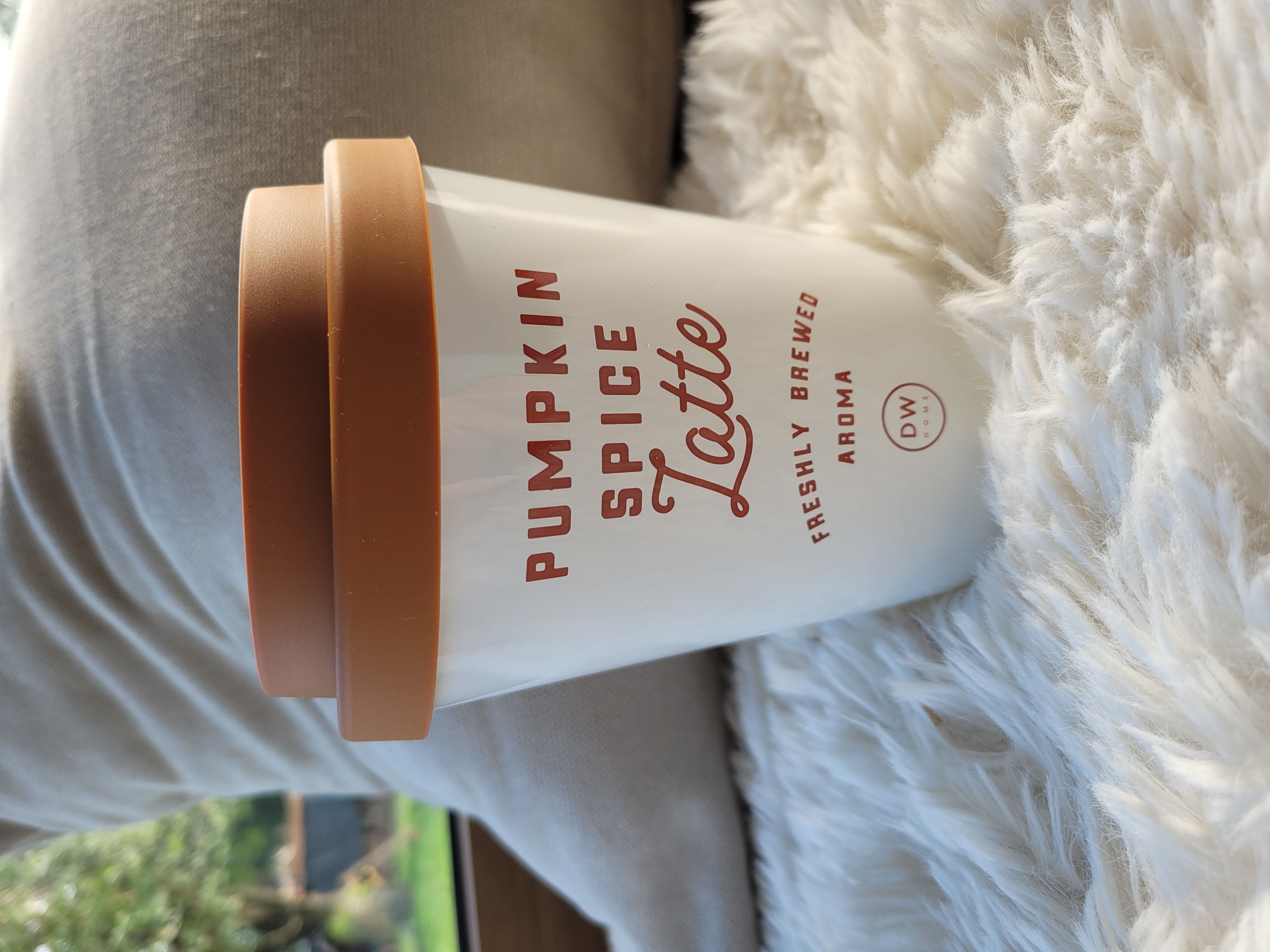 DW HOME - vonná svíčka Pumpkin Spice Latte (Kořeněné dýňové latte) 318 g