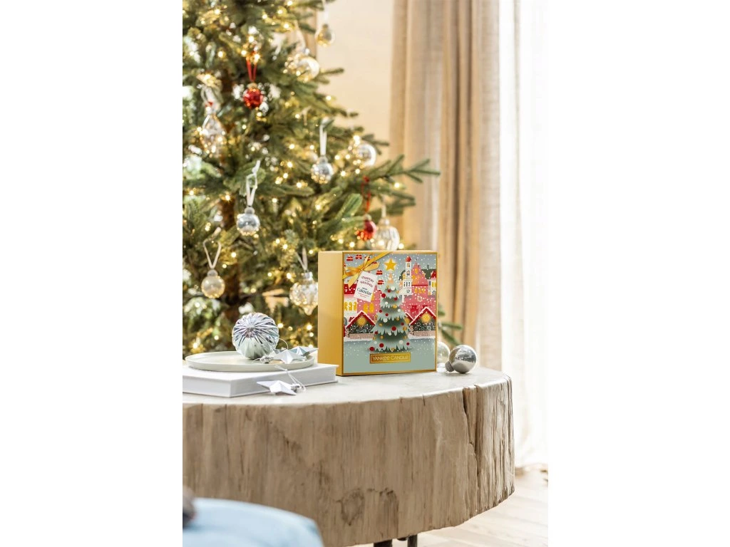 Yankee Candle, adventní kalendář - kniha - votivní svíčky ve skle a čajové svíčky se svícnem