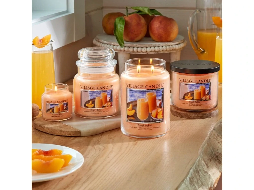Village Candle - vonná svíčka Peach Bellini (Broskvové Bellini) 602 g