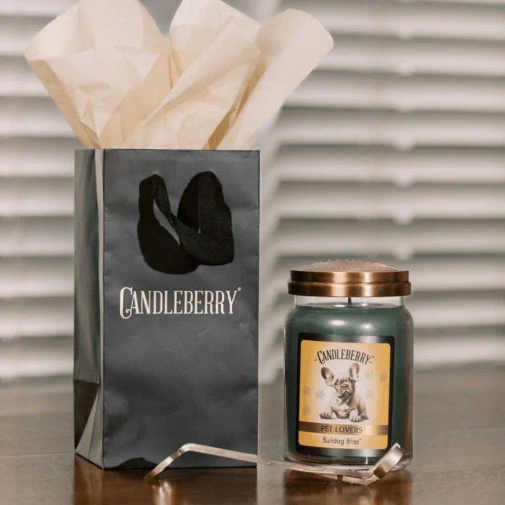 Candleberry - vonná svíčka Bulldog Bliss 624 g