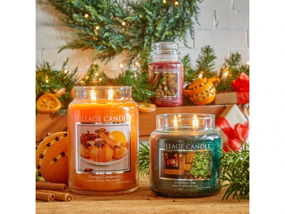 Village Candle - vonná svíčka Christmas Tree (Vánoční stromeček) 389 g
