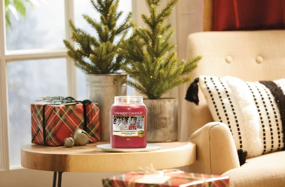 Yankee Candle classic vonná svíčka Christmas Magic 623 g