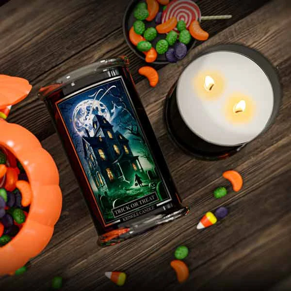Kringle Candle, vonná svíčka Halloween Trick or Treat 624 g