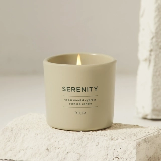 ROURA vonná svíčka Serenity - Cedarwood & Cypress 250 g
