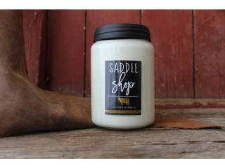 Milkhouse Candle Co. - vonná svíčka Saddle Shop 737 g